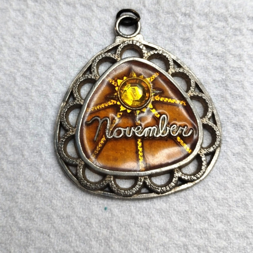 JJ Jonette Jewelry Vintage Silver Tone Amber Resin Sunburst‎ Filigree Pendant